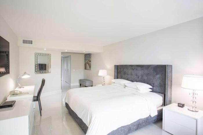 doubletree by hilton grand hotel biscayne bay