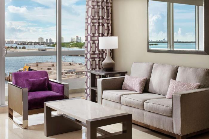 doubletree by hilton grand hotel biscayne bay