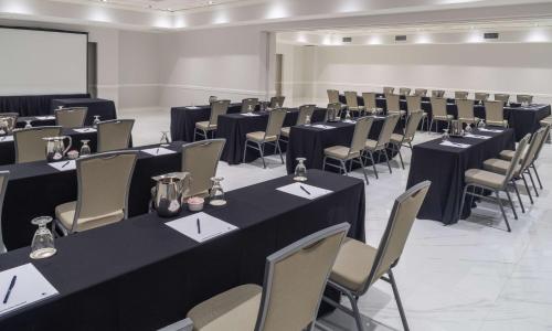 doubletree by hilton grand hotel biscayne bay