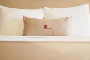 regency miami airport by sonesta