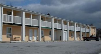 Usa Inn And Suites Morgantown,Morgantown>>Exton,2 star