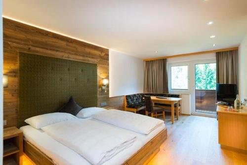 hotel alpina