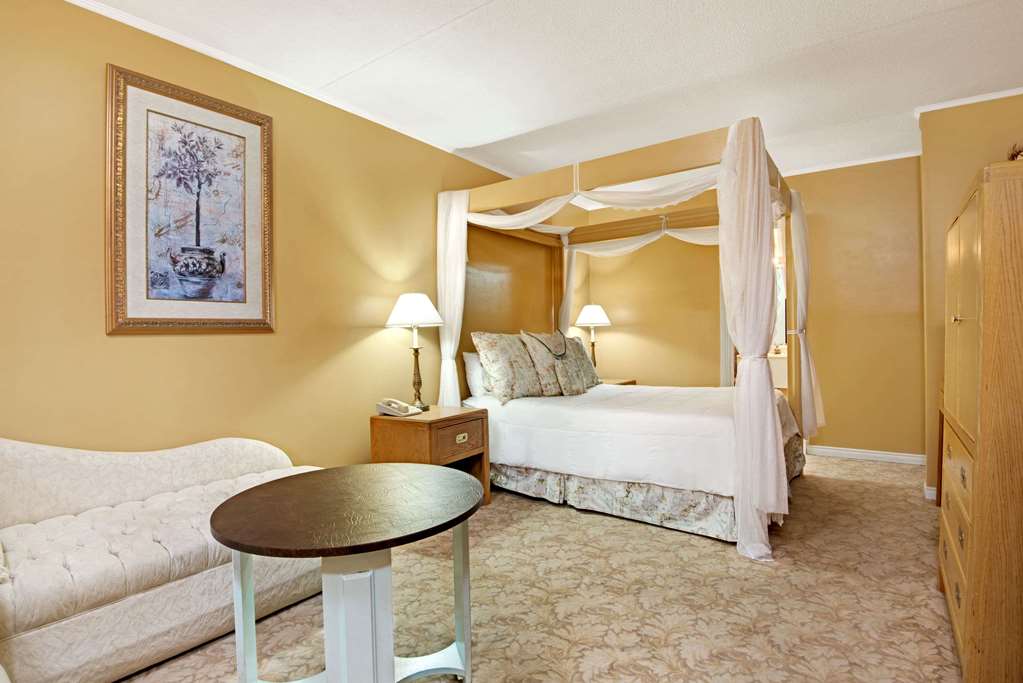 knights inn midland on