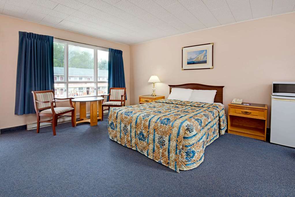 knights inn midland on