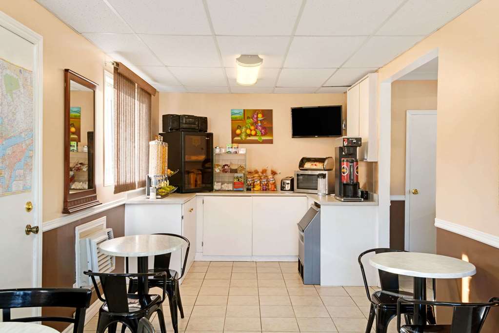 knights inn midland on
