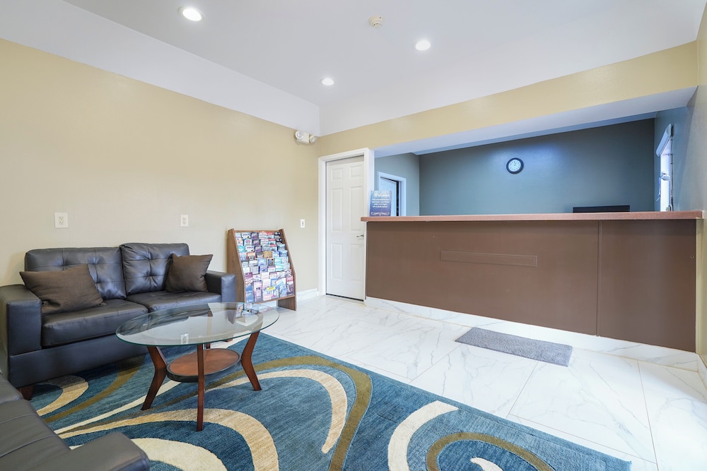 budget inn by oyo san augustine