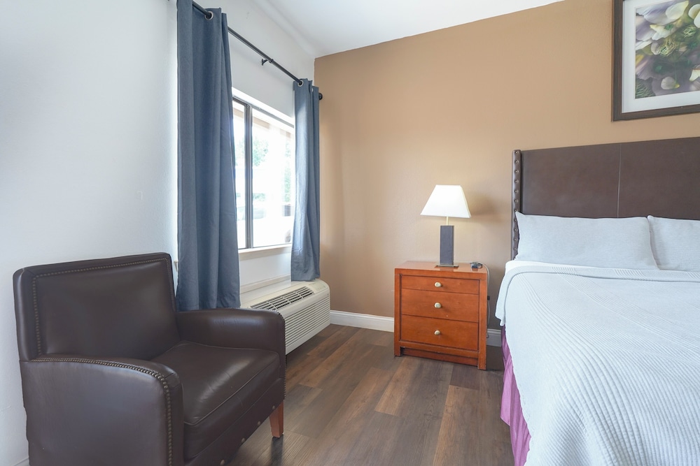 budget inn by oyo san augustine