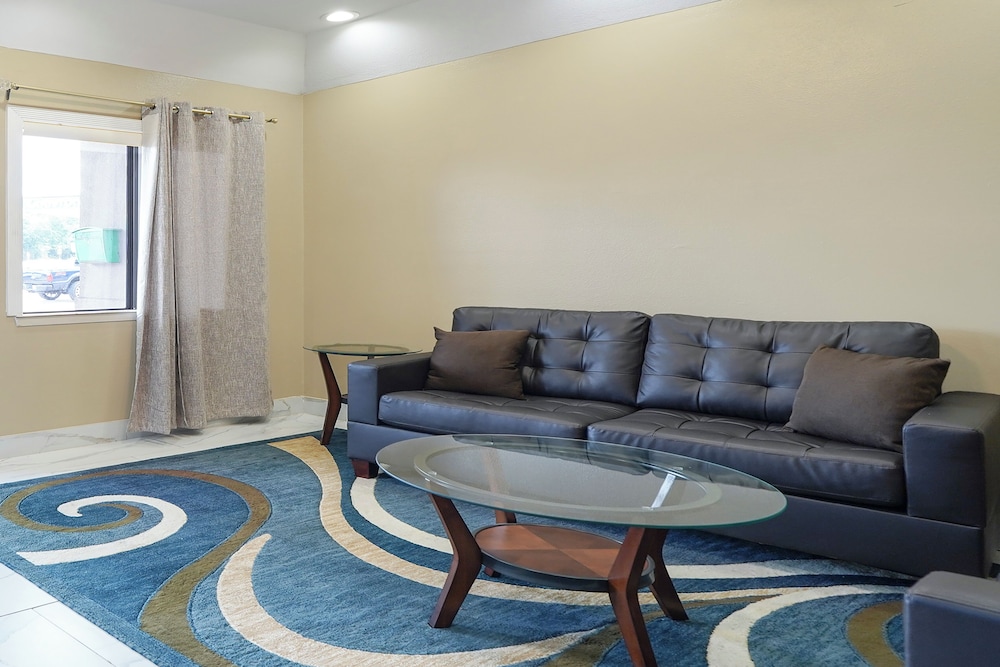 budget inn by oyo san augustine