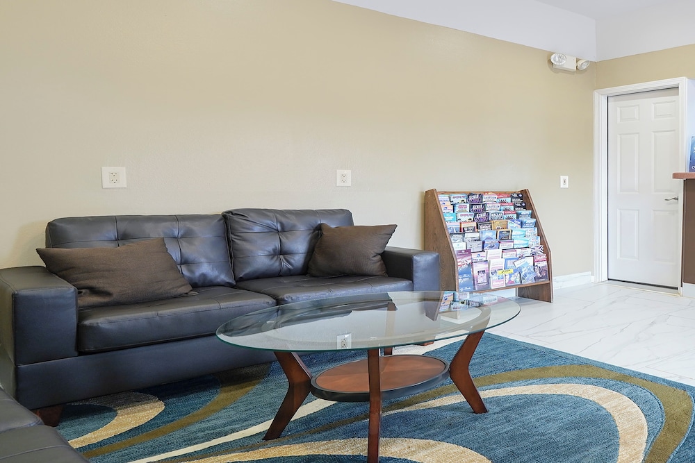 budget inn by oyo san augustine
