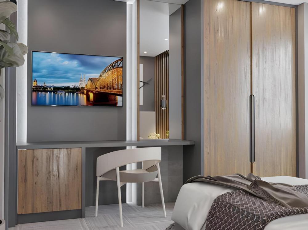 fly point airport hotel