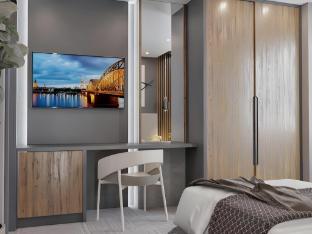 fly point airport hotel
