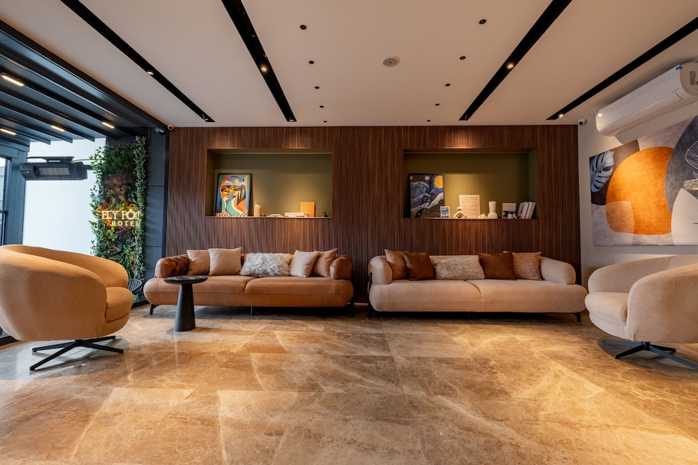 fly point airport hotel