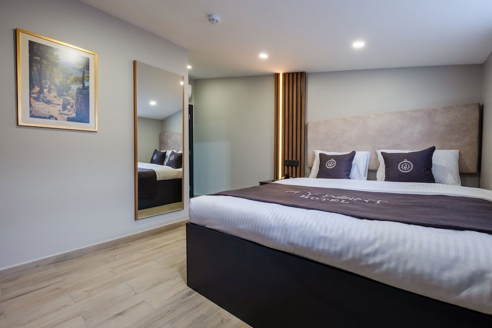 fly point airport hotel