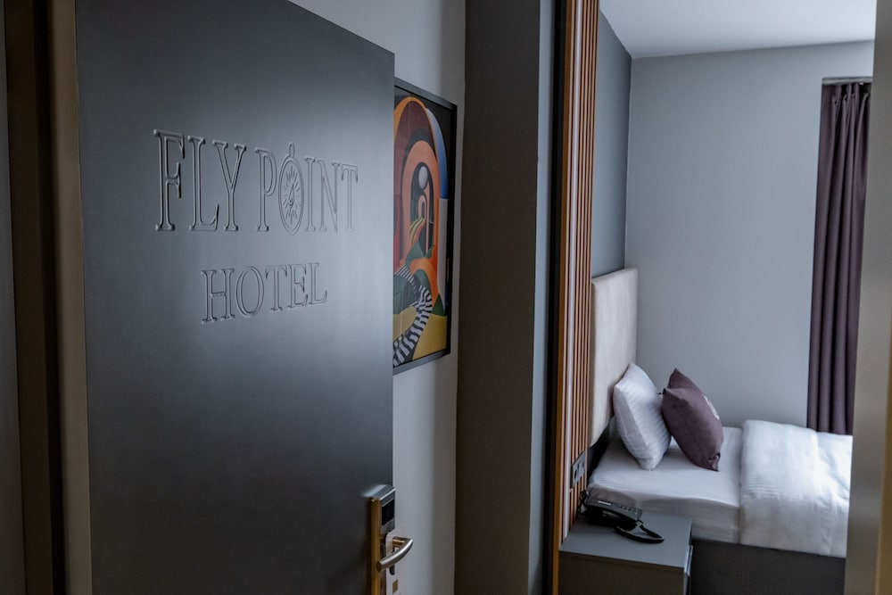 fly point airport hotel