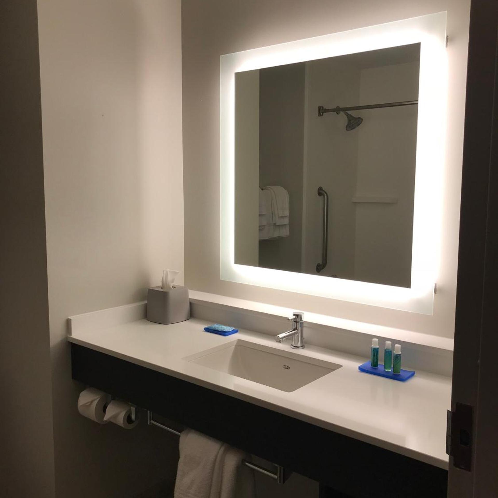holiday inn express hotel and suites canton an ihg hotel