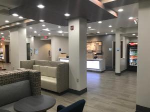 holiday inn express hotel and suites canton an ihg hotel