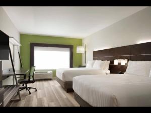 holiday inn express hotel and suites canton an ihg hotel