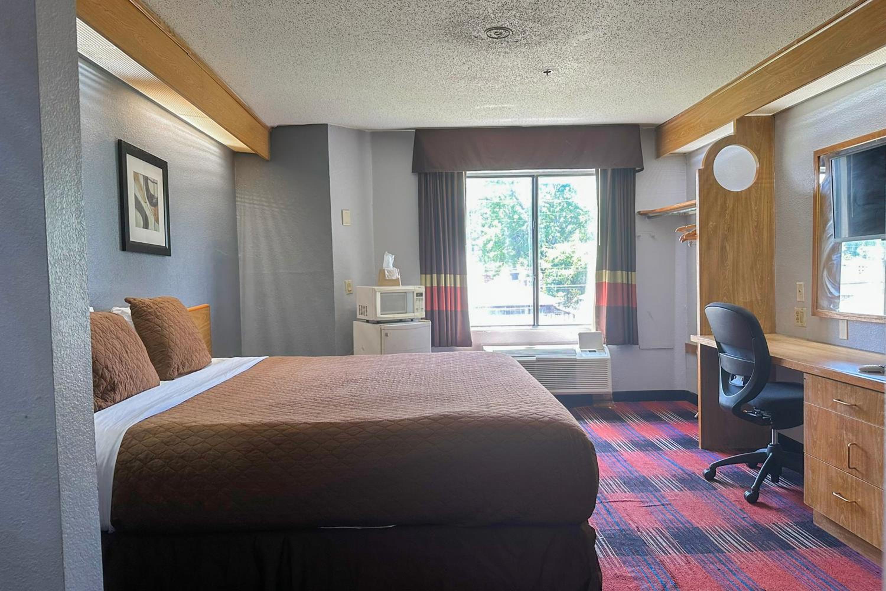 classic inn by oyo i 240 near memphis airport