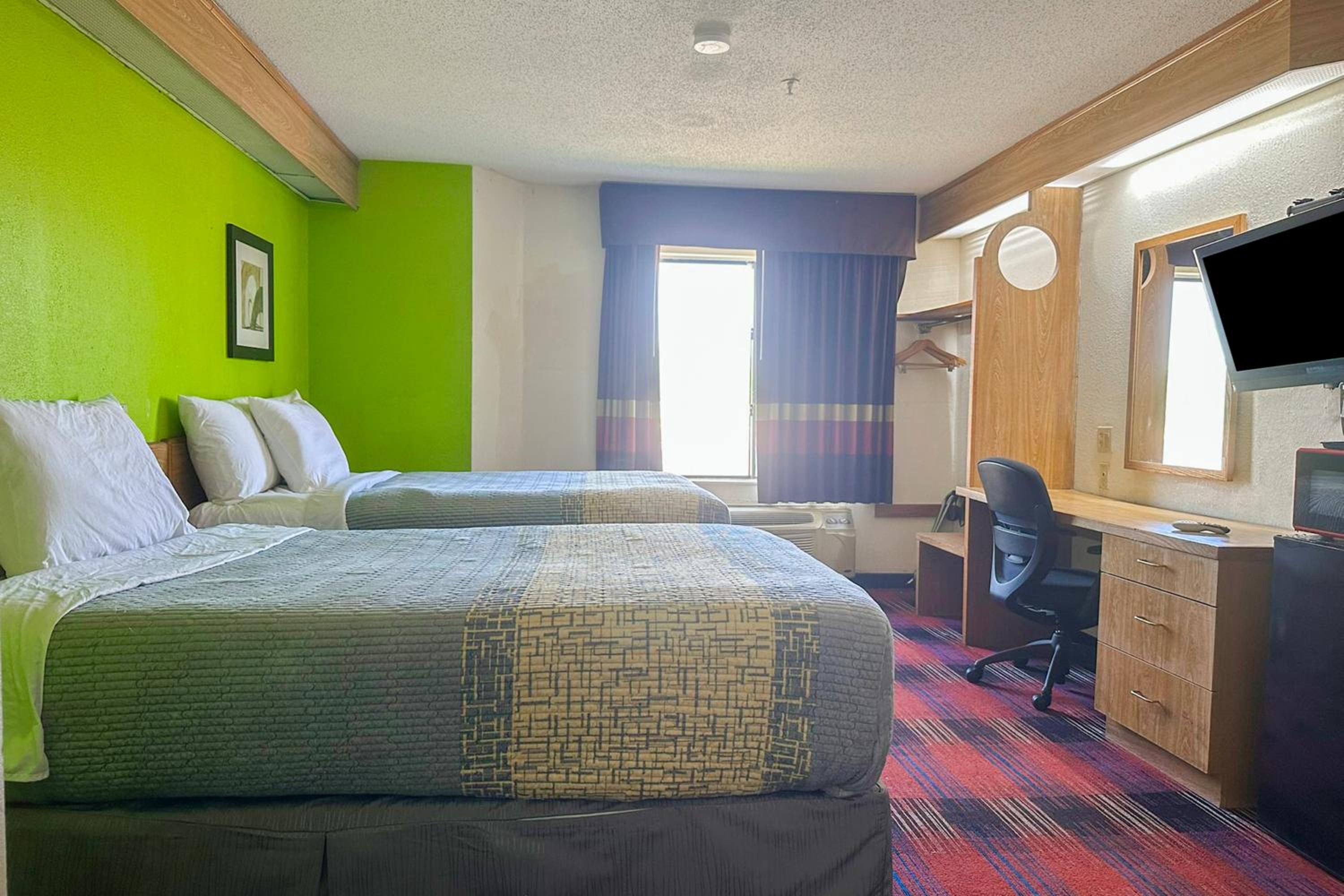 classic inn by oyo i 240 near memphis airport