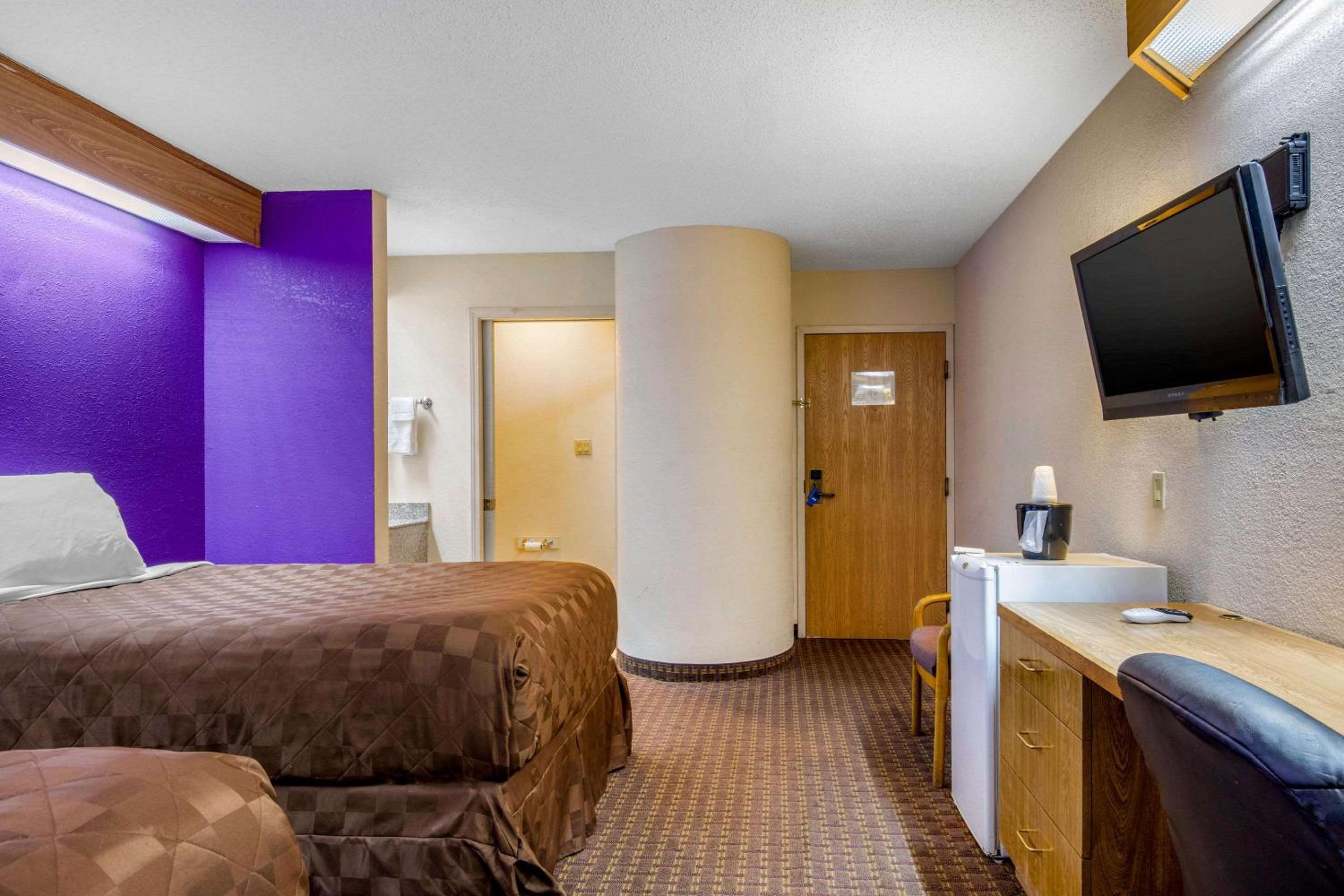 classic inn by oyo i 240 near memphis airport