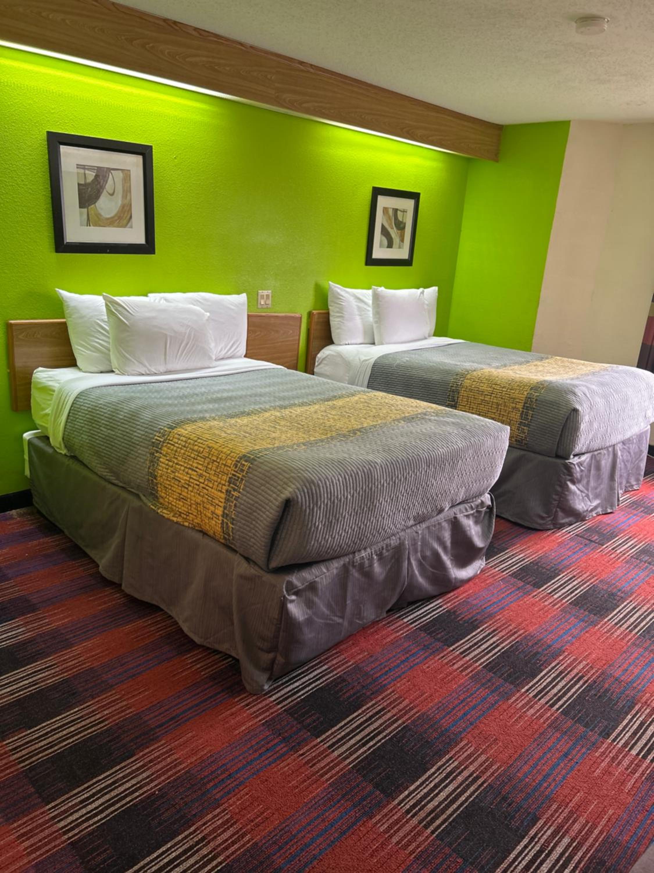 classic inn by oyo i 240 near memphis airport