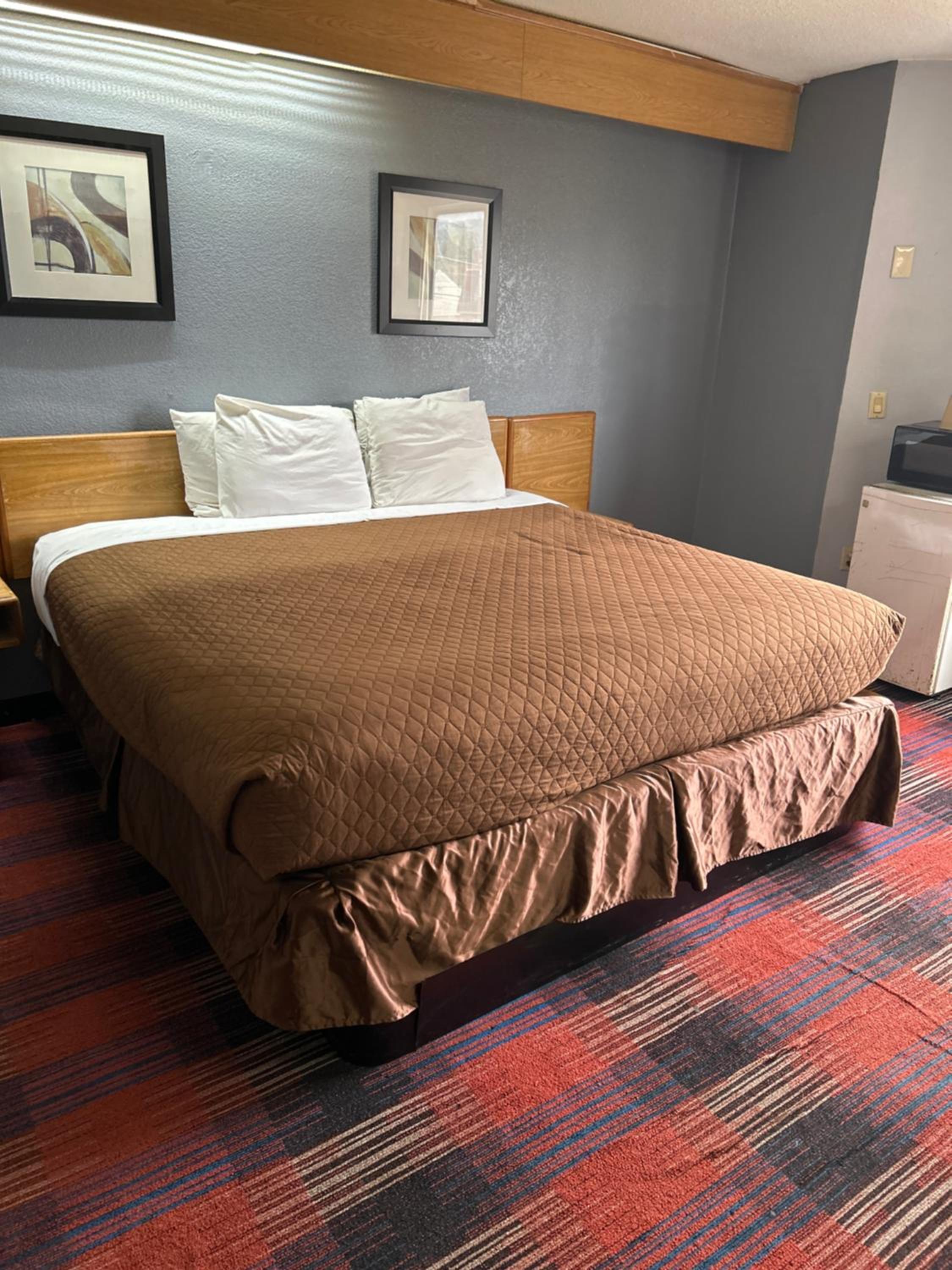classic inn by oyo i 240 near memphis airport