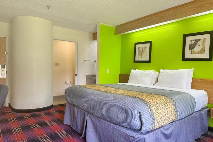 classic inn by oyo i 240 near memphis airport