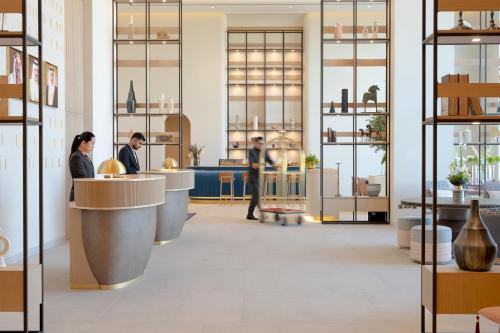Fraser Suites Al Liwan,,2.5 star