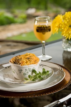 hilltop manor bed and breakfast