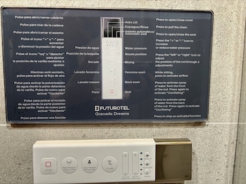 futurotel granada dreams