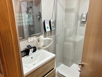 futurotel granada dreams