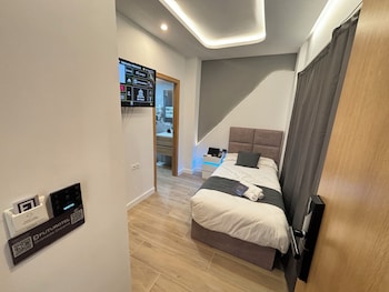 futurotel granada dreams