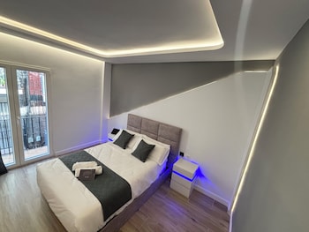 futurotel granada dreams