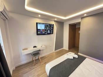 futurotel granada dreams