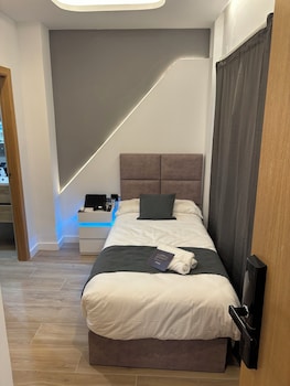 futurotel granada dreams