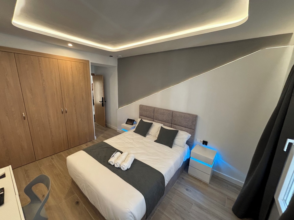 futurotel granada dreams