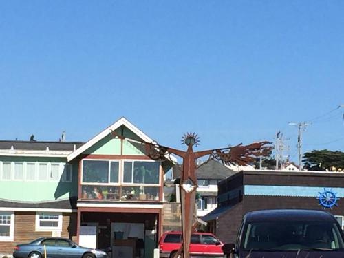 summer wind budget motel