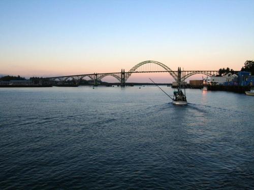 summer wind budget motel