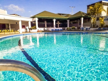 hotel cristina suites