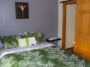 a hyde away inn bandb