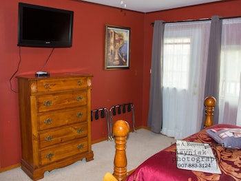 a hyde away inn bandb