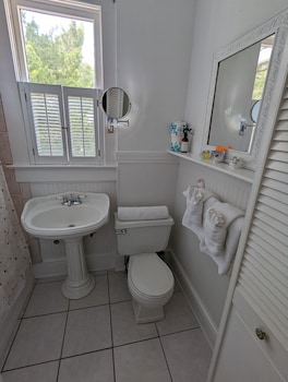 old powder house inn