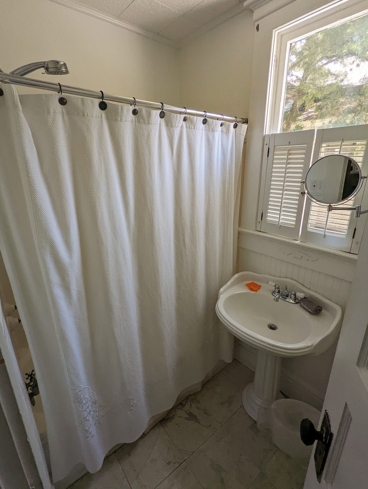 old powder house inn