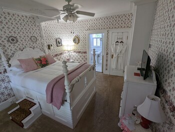 old powder house inn