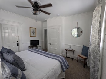 old powder house inn