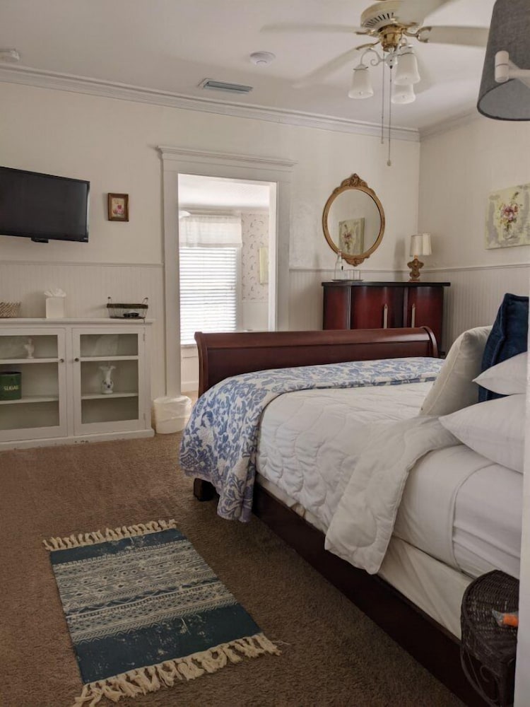 old powder house inn