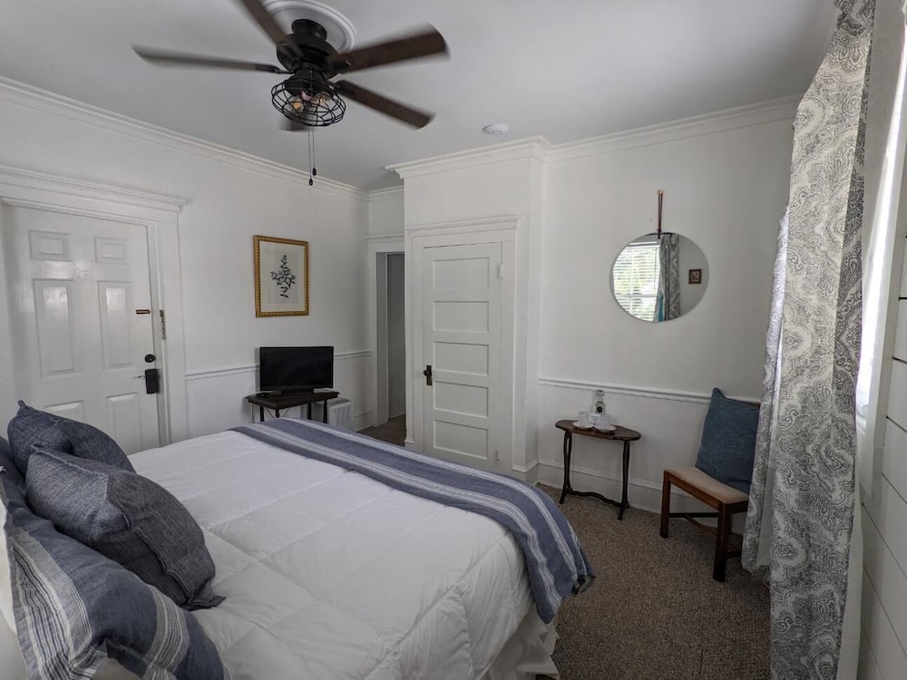 old powder house inn