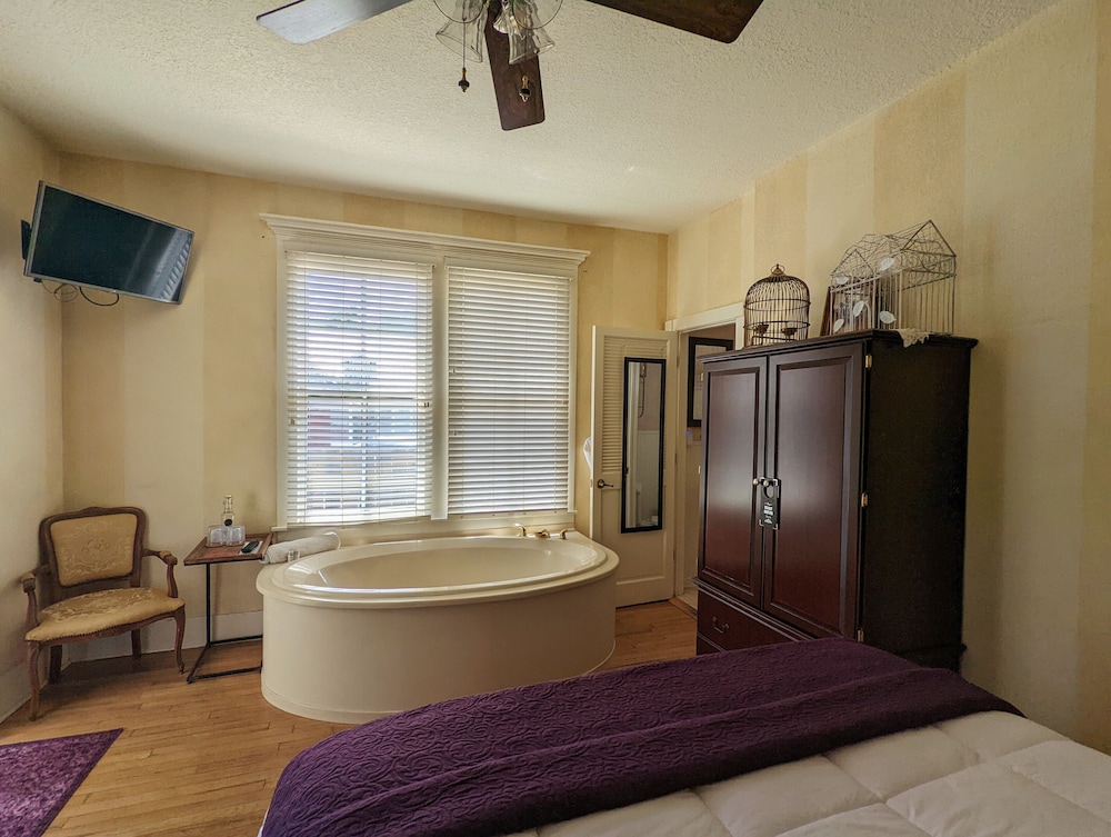 old powder house inn