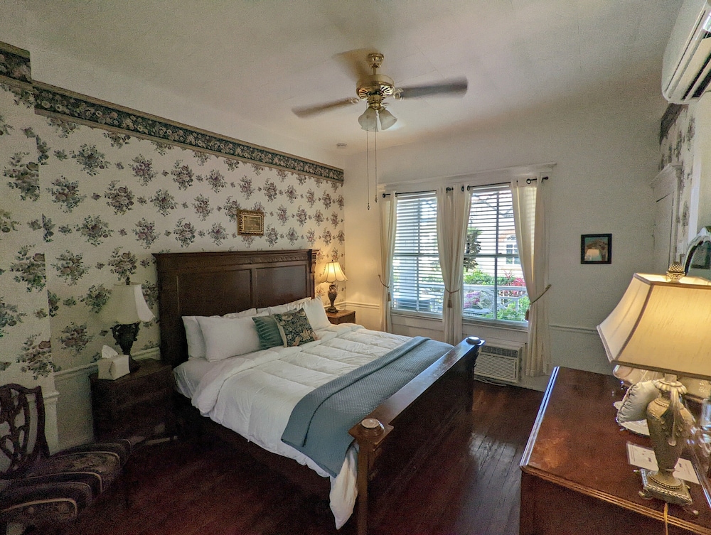 old powder house inn