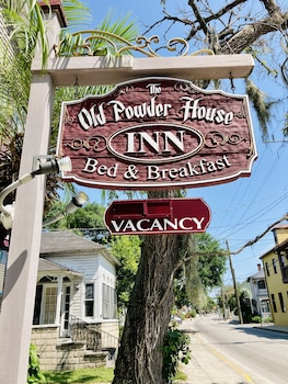 old powder house inn